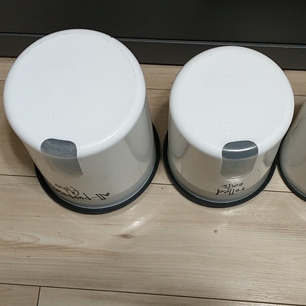 Tupperware 8 piece set - Picture 6 of 9